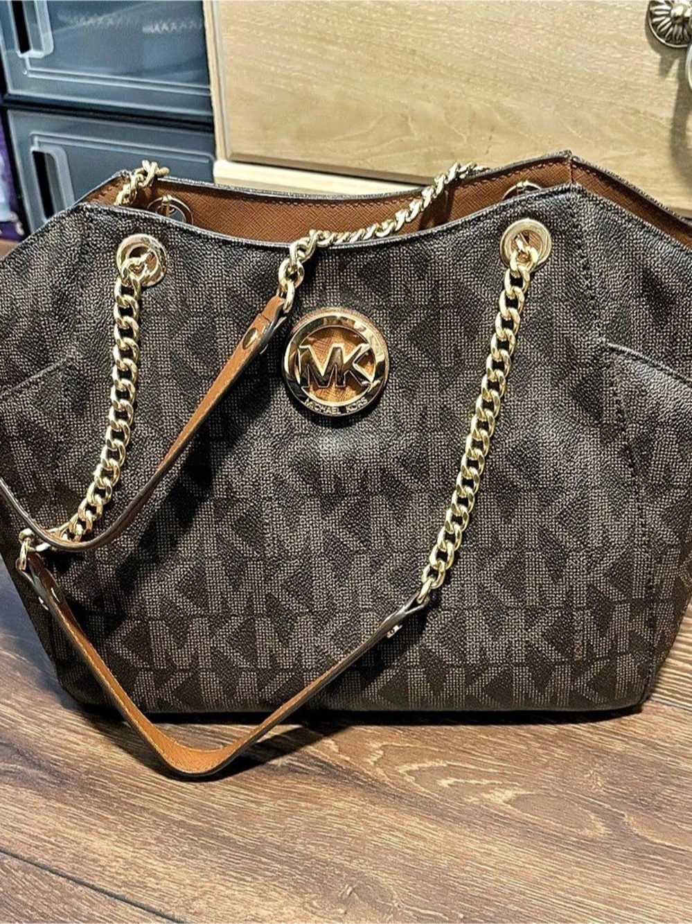 Michael Kors Jet Set Travel Large Chain Shoulder Tote Brown Gold-Tone Hardware